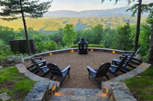 Tallassee Family Home with Stunning Smoky Mtn Views