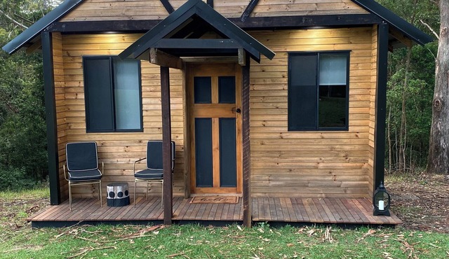 Tallowwood Cottage - Cozy, romantic hideaway at the top of picturesque Mount Mee