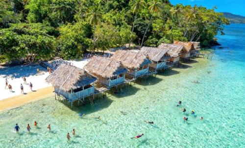 Tamaku homestay privat island