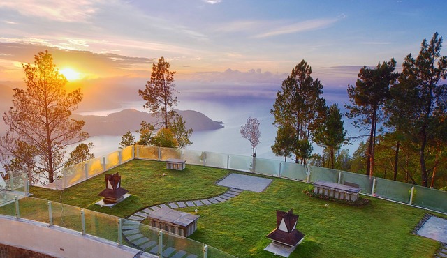 Taman Simalem Resort
