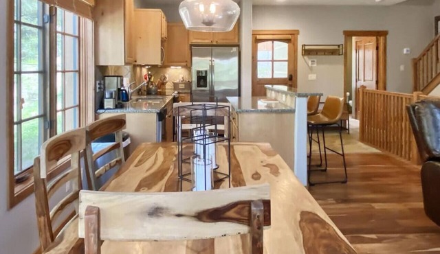 Tamarack Resort Bungalow with Private Hot Tub, Ski in/out