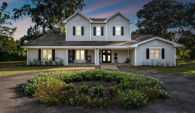 Tampa Bay Grand Estate 7-bedroom 2-Acre Private/Peaceful