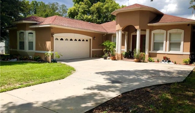 Tampa Bay Perfect location for a safe vacation! 5 bedrooms, ,3.5 bath ,sleeps14