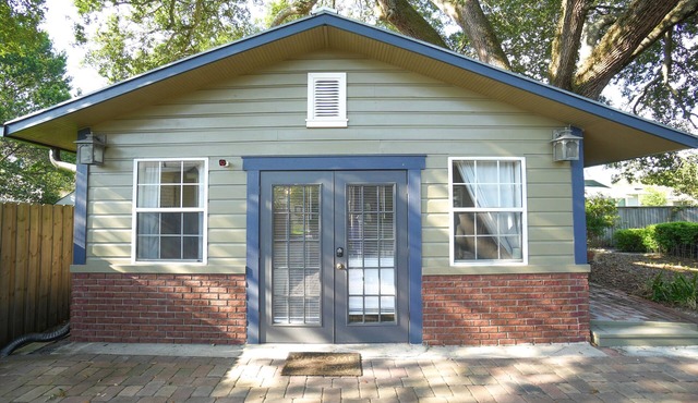 Tampa Bungalow 110 W Alva Street