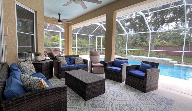 Tampa Family Home Sleeps 10