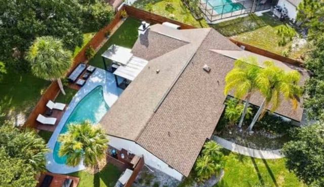 Tampa Oasis · Stylish 3 Bed, 3 Bath Home with Private Pool