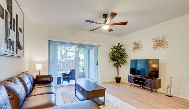 Tampa Vacation Rental Townhome ~ 5 Mi to Beaches!