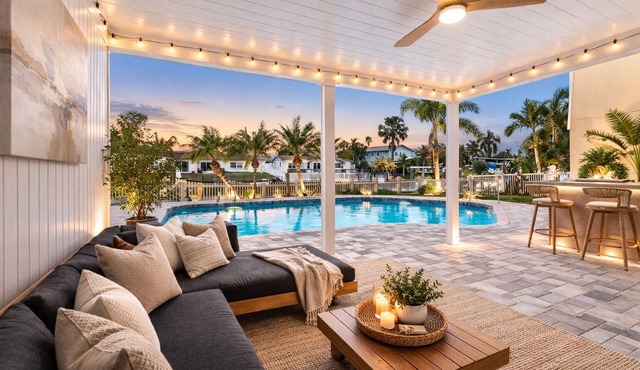 Tampa Waterfront 6BR w/Heated Pool + Dock