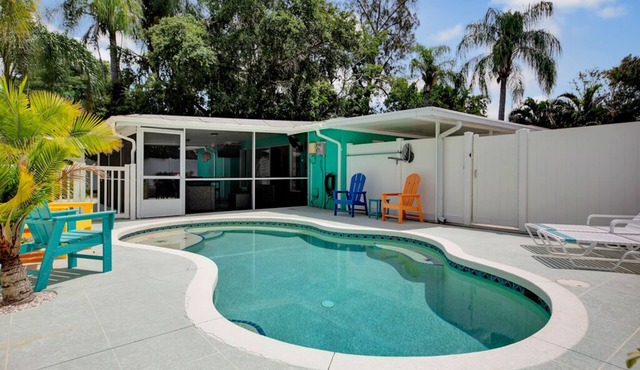 Tana’s Siesta Getaway - Heated Private Pool