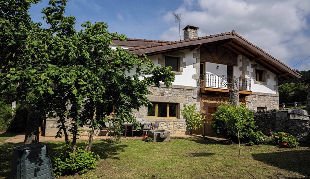 Tanbolin - Spacious Baserri with garden in Urdaibai