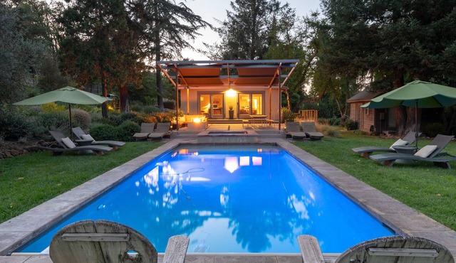 TandaTula, Wine Country Sanctuary with Pool, Hot Tub, Bocce, Fire Pits and More!