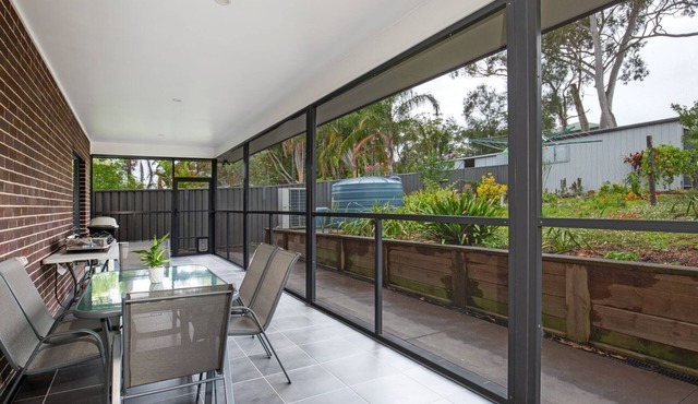 Tangerine - Pet Friendly - 3 Mins Walk to Beach