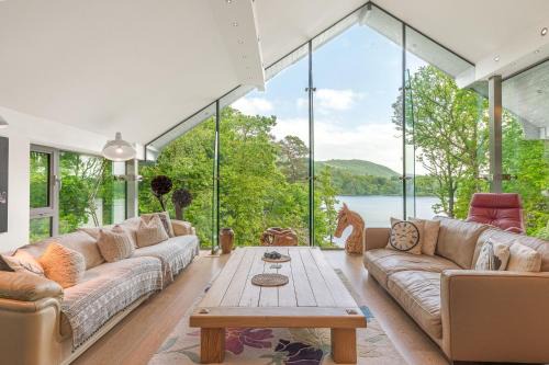 Tanglewood, stunning lakeside home on Coniston Water