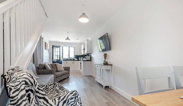 Tanglin Farm - Wonky Donkey