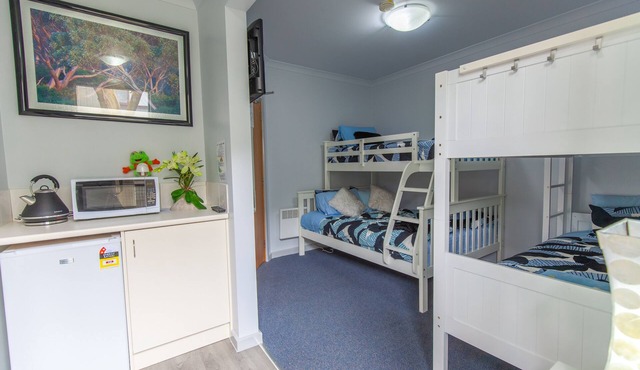 Tanjil Creek Lodge - Bedroom 1 (modern, ensuited with kitchenette)