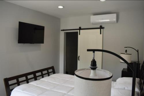 Tannersville Village Rooms on Saw Mill Creek