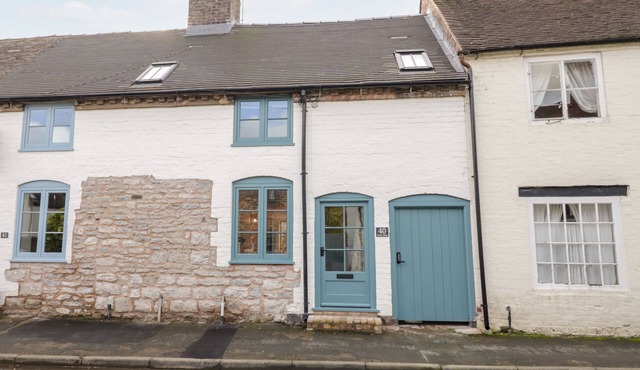 TANNERY COTTAGE, pet friendly, with open fire in Much Wenlock