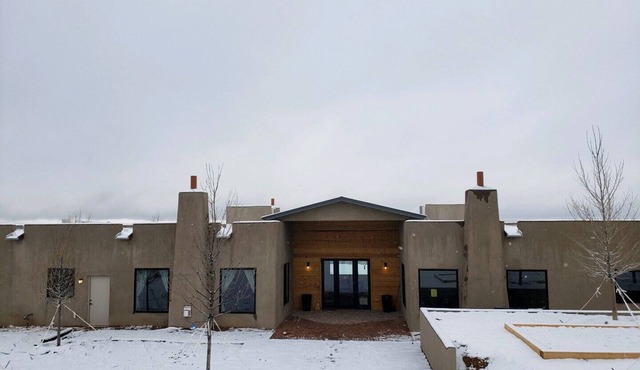 Taos Country Club 5,000 sqft Guesthouse