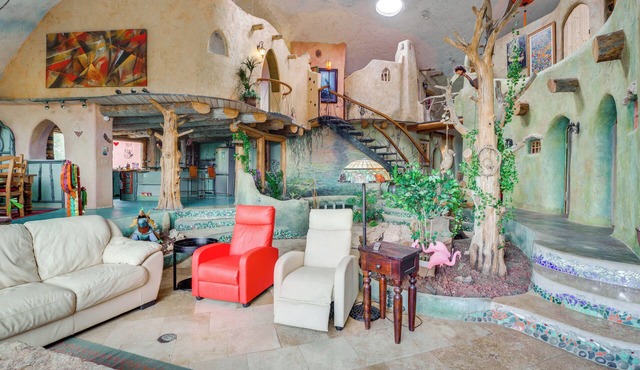 Taos Dome Home w/Hot Tub, Fireplace + Mntn Views!