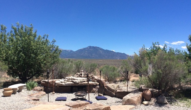 Taos Sunny Straw Bale Home- Winter Specials- Entire House- Close to Everything-