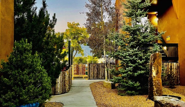 Taos Valley Lodge