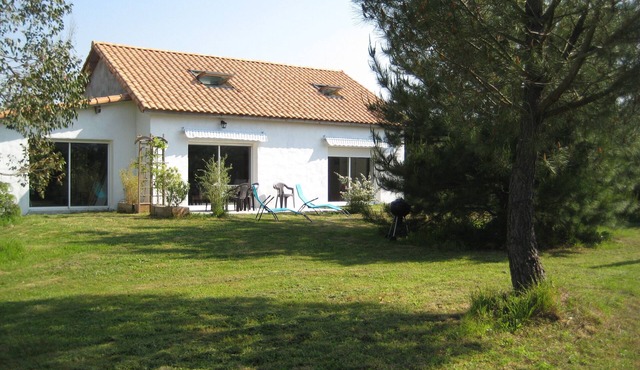 Tara, 3-star seaside gîte 500 m from beaches and hiking trails