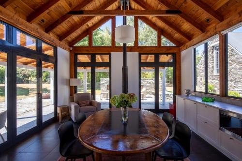 Taramea Arrowtown by Sotheby's Luxury Rental Homes