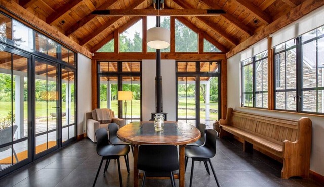 Taramea, family friendly home walking distance to Mora Wines