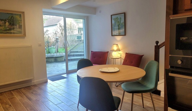 Tardets Centre Apartment with garden