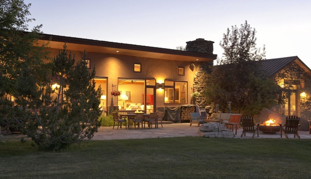 Targhee Lodge Stunning Family Friendly Home in Alta, WY. Hot Tub, Privacy