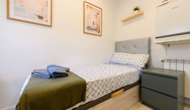 Tarija: A room with Bolivian essence and comfort in Madrid
