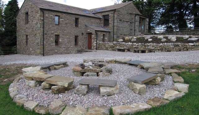 Tarn Centre - Self-catering group accommodation for 24 people