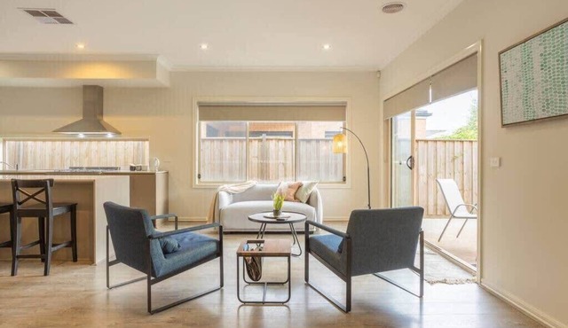 Tarneit Delight - Familial 4 bedrooms Home