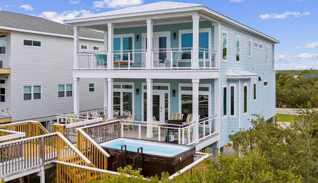 Tarpon Sound: Beachfront IP Home- Sleeps 14, Pet Friendly, New Swim Spa!