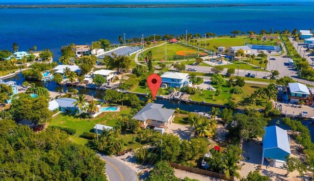 Tarpon Tales | Fantastic boating, pet-friendly