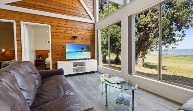 Tarra - Waterfront Retreat: Secluded lodges perfect for nature lovers