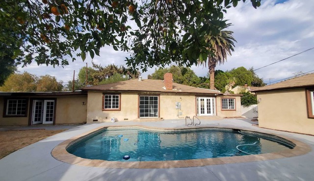 Tarzana 6 Bedroom Charmer With Pool