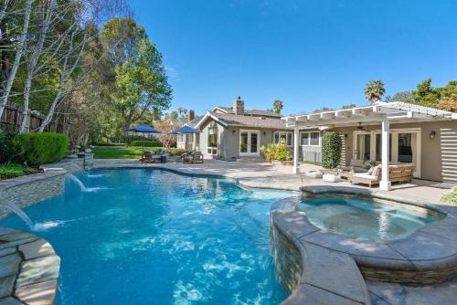 Tarzana ADU with Pool and Hot Tub by Colby and Conrad