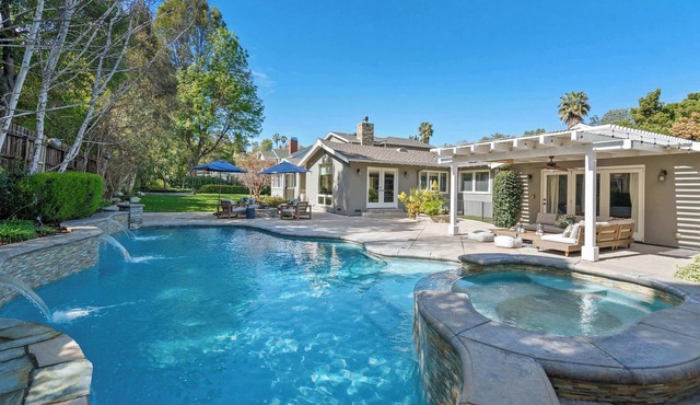 Tarzana Oasis Suite by Colby & Conrad