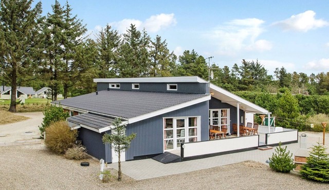 "Tascha" - 1.5km from the sea by Interhome