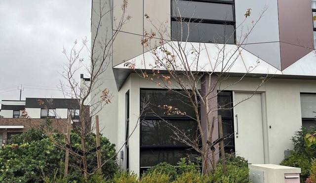 Tasha's Apartment in St Clair