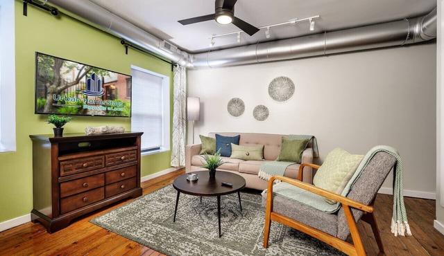 Tasteful 1 Bedroom Apt in Historic Old City