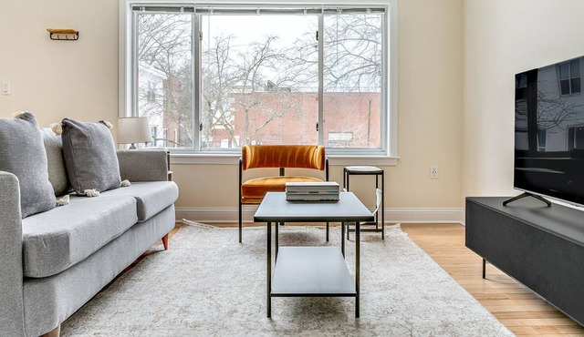 Tasteful Chestnut Hill 2BR w/ W/D, residential area, by Blueground