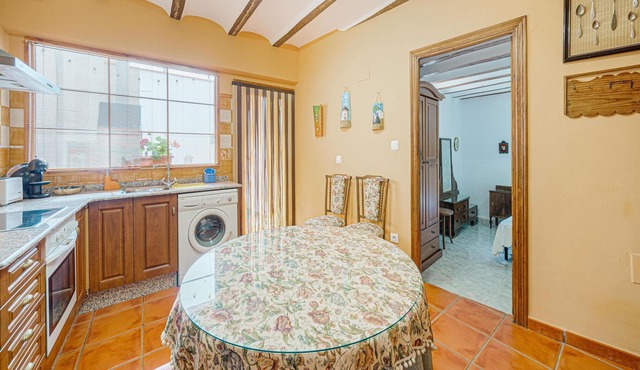 Tasteful holiday home in Mahora with balcony/terrace