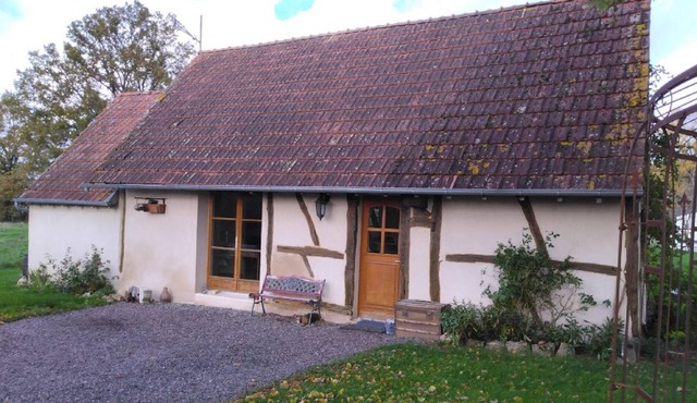 Tasteful holiday home in Devay with terrace