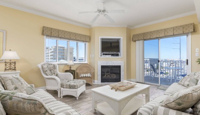 Tastefully decorated 3 bedroom ocean block condo with outdoor pool. Convenient to the beach, shops and restaurants.