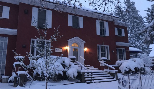 Tastefully Furnished Downtown Apartment In The Historic Wesley Building.