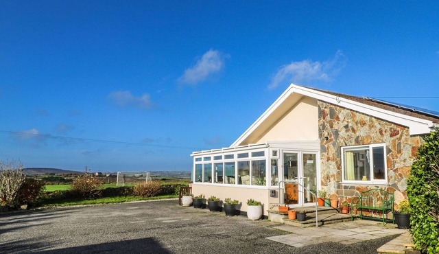 TATARAMOA, family friendly, character holiday cottage in Falmouth