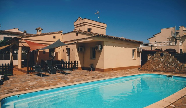 Tati Strand House