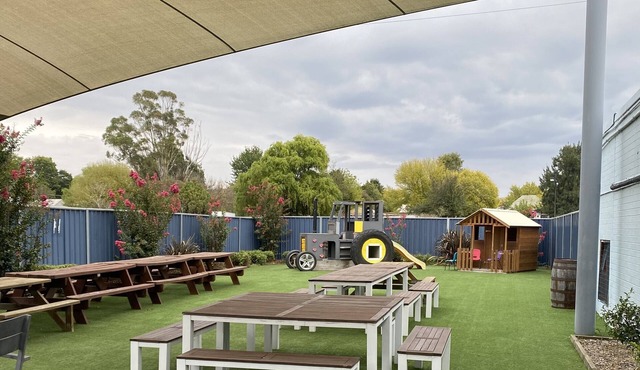 Tattersall's Hotel Blayney